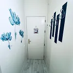 Couette-café H O L Y House